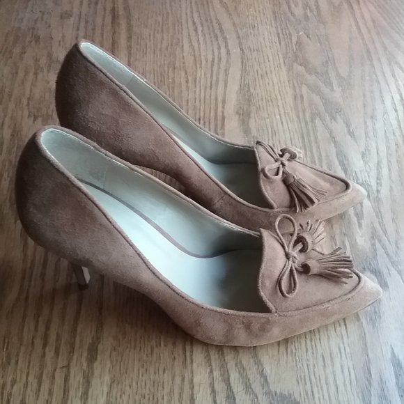 Ann Taylor Aiden Suede Tasseled Loafer Pump Size 7.5 Academia Old Money Office - Picture 3 of 16